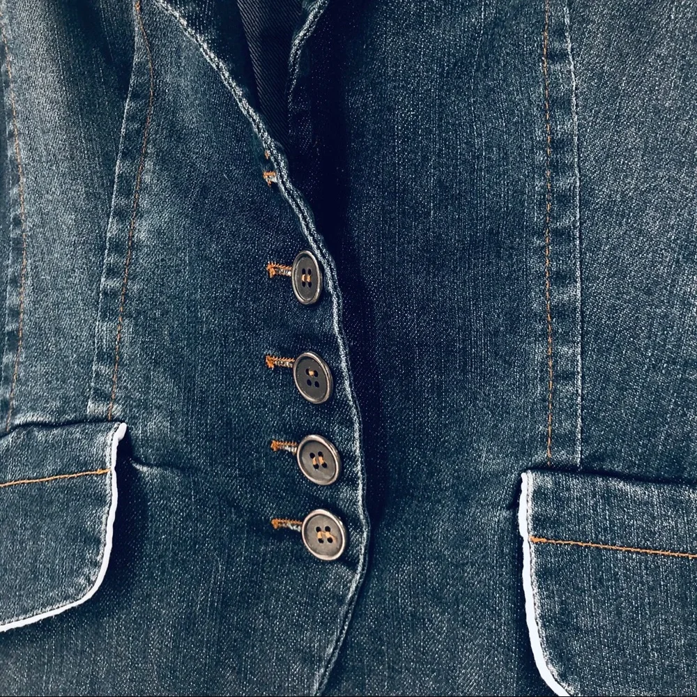 Zara | Fitted Denim Jacket - Picture 4 of 11